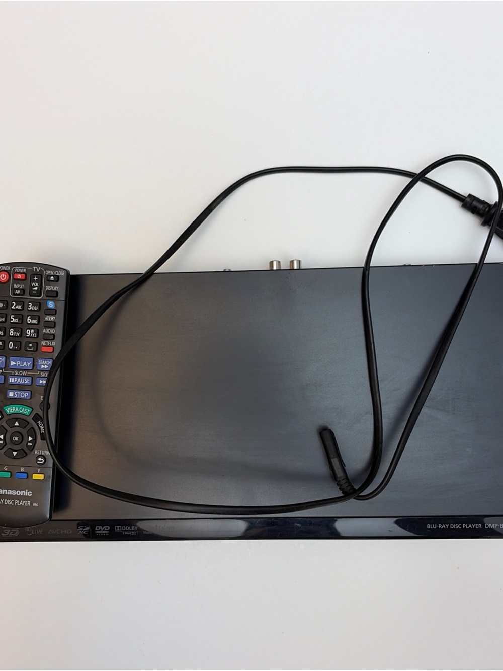 Panasonic Blu-Ray Disc Player BLU-Ray 3D HD Disc Player DMP-BDT110 with Remote